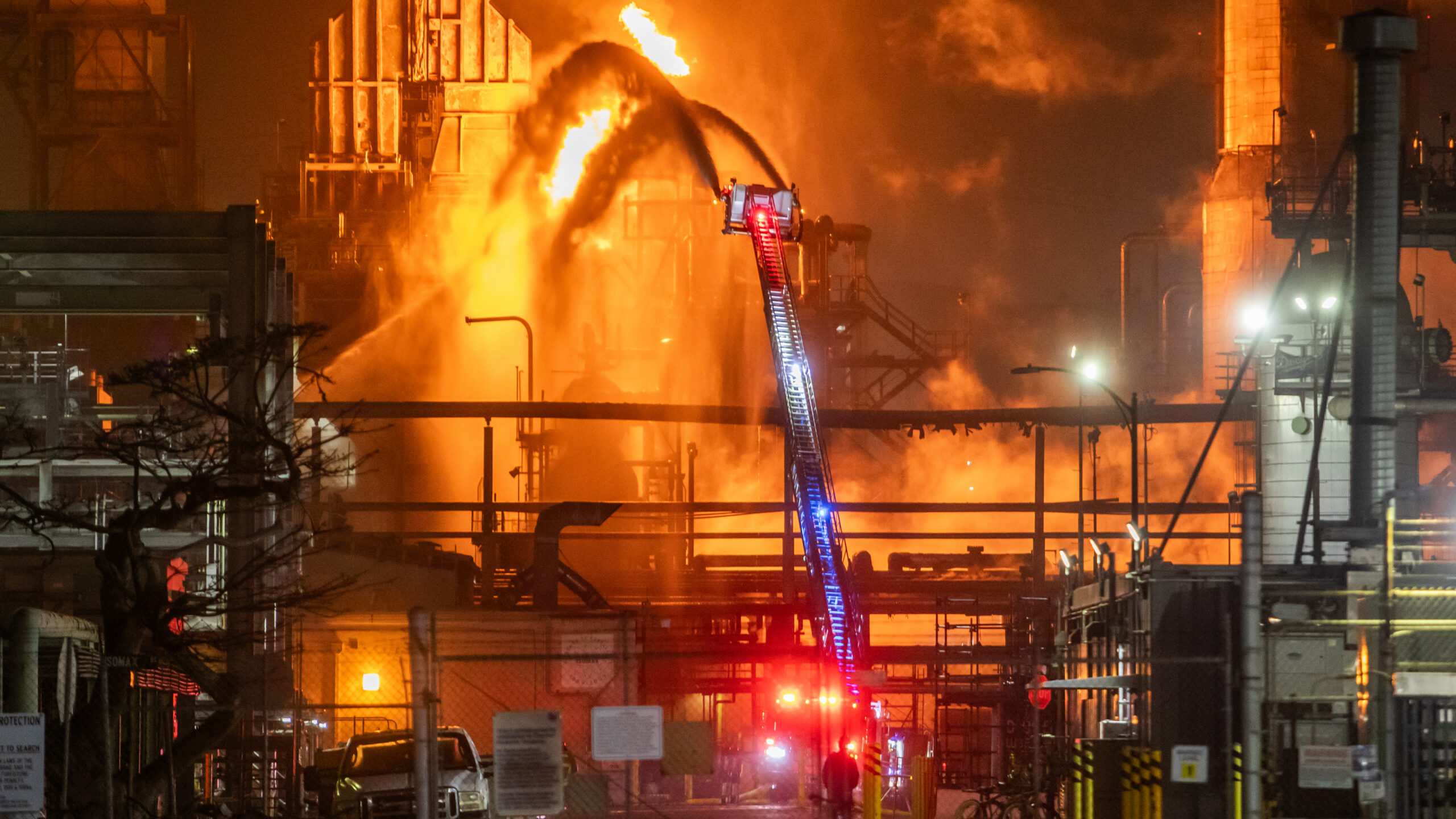 Chemical Industry Faces Rising Safety Risks from Aging Infrastructure