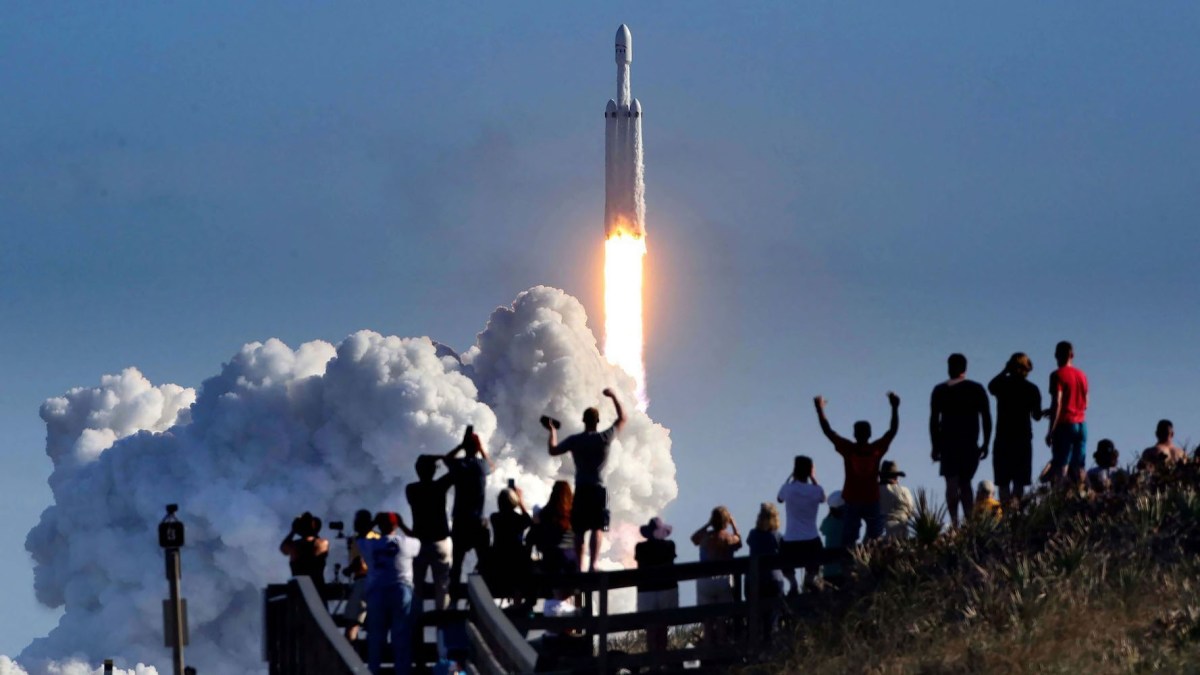 Оценка SpaceX взлетела до $2.6 триллиона, обогнав Amazon