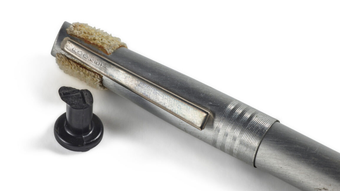 Apollo 11 Crew’s Felt-Tip Pen Sells for $22,705 at Auction