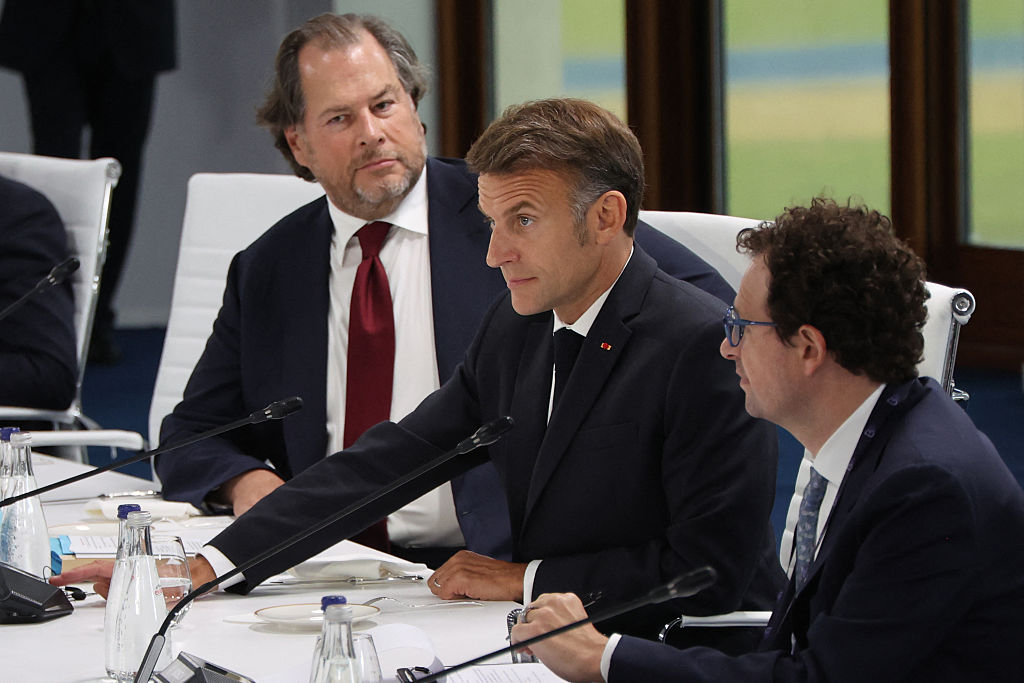 Global Leaders Express Concerns Over U.S. Control of AI Technology