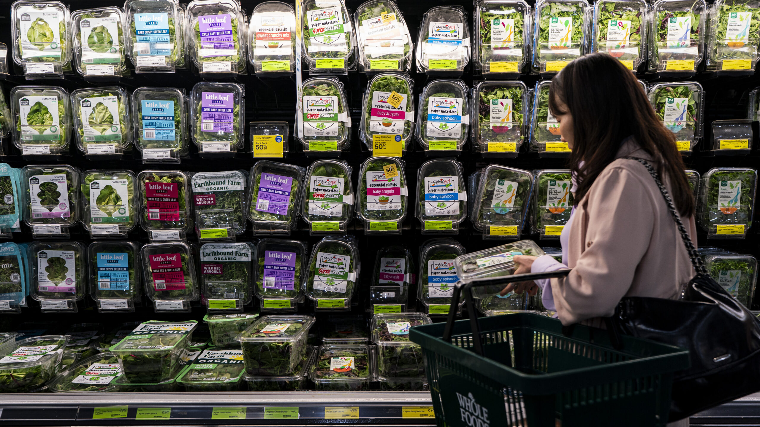 Leafy Greens Implicated in Widespread Diarrheal Outbreak, Health Officials Warn